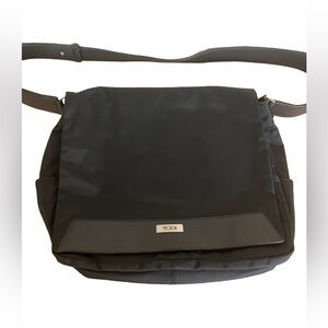 Tumi Black Messenger Laptop Bag with Magnetic Fastener